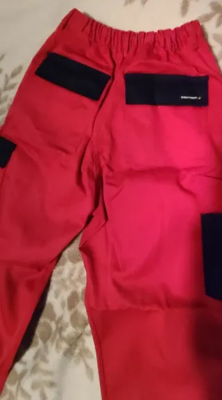 Pantalón de trabajo Workteam rojo y negro