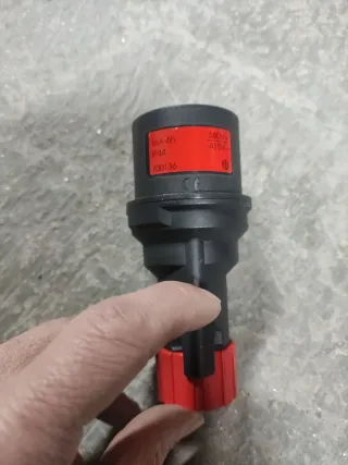 Enchufe trifásico 16A-6h IP44 380V-415V