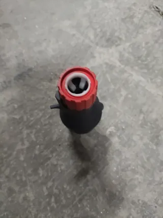 Enchufe trifásico 16A-6h IP44 380V-415V