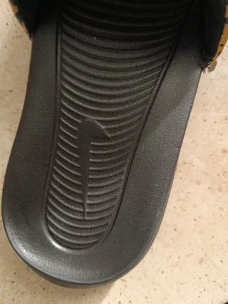 Chanclas Nike Animal Print