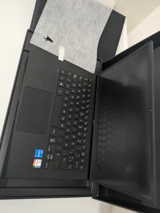 LG Gram 14Z90RU-G.AA55B - Nuevo sin usar