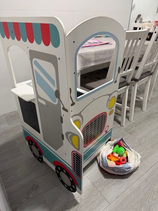 Cocinita de madera para niños con accesorios