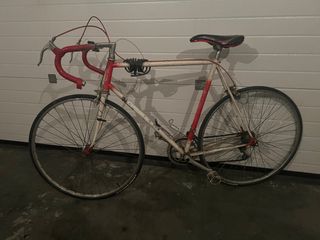 Bicicleta de carretera antigua