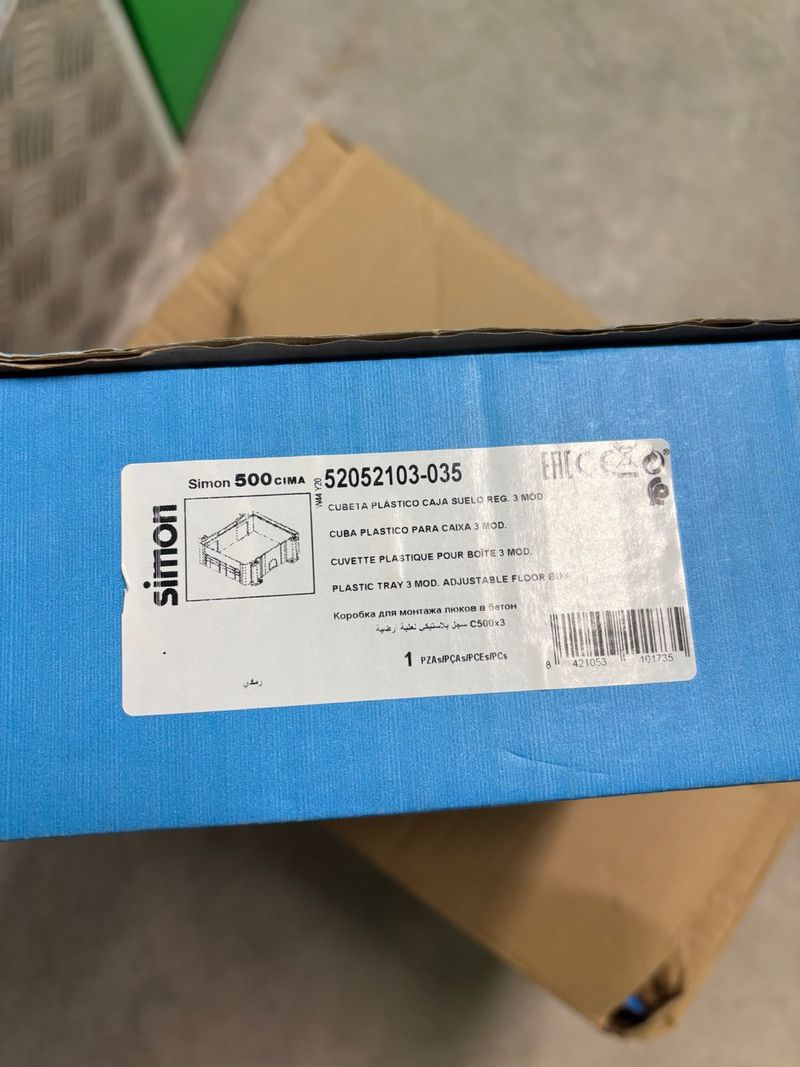 Cubeta De Plástico De Subdivisión Para Cajas EUROBOX 600x400mm CEU-90/4