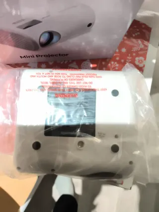 Mini proyector Einyoumily M8