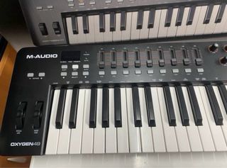Teclado MIDI M-Audio Oxygen 49