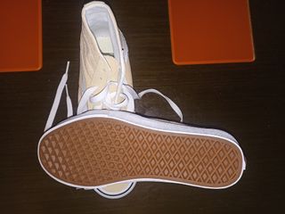 Zapatillas Vans Beige Altas