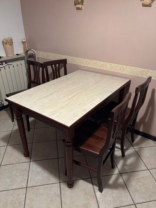 Tavolo cucina allungabile con 4 sedie in legno