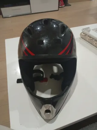 Casco Bicicleta Negro y Rojo