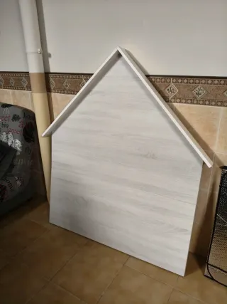 Cabecero y escritorio de madera