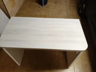 Cabecero y escritorio de madera