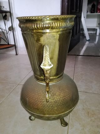 Florero Metálico Dorado