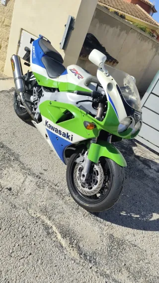 Kawasaki ZXR750 J - Impecable