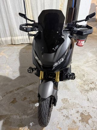 Honda X-ADV Gris Oscuro