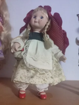 Statuine in porcellana Disney