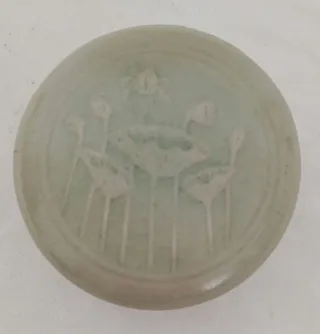 Caja pequeña Celadón con flores