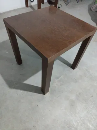 Mesita auxiliar de madera