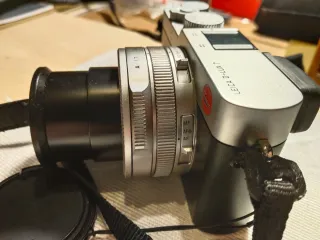 Leica D-Lux 7 como nueva + cargador