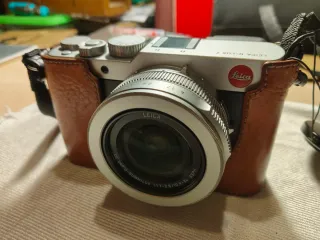 Leica D-Lux 7 como nueva + cargador