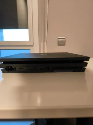 PlayStation 4 Pro (PS4 Pro) Negra