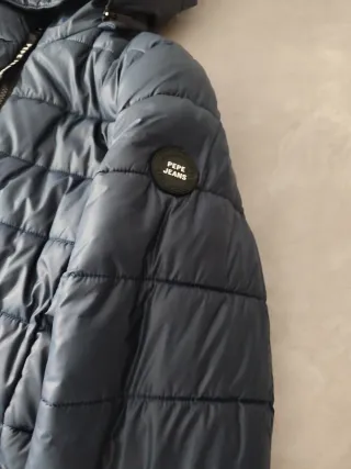 Chaqueta acolchada azul