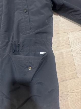 Abrigo Carhartt Negro con Capucha