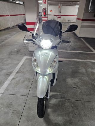 Honda Vision 110 Scooter IMPECABLE