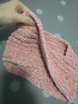 Gorro y braga de punto rosa