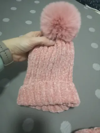 Gorro y braga de punto rosa