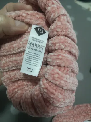 Gorro y braga de punto rosa