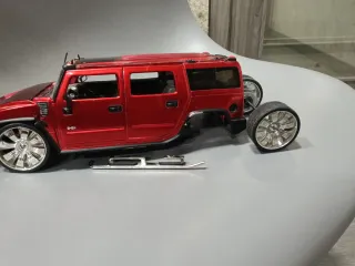 Hummer 1/18