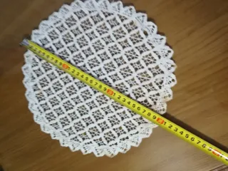 Tapete/Centro de mesa ganchillo ovalado.