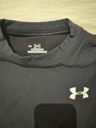 Camiseta térmica Under Armour negra