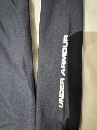 Camiseta térmica Under Armour negra