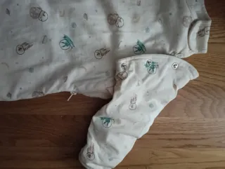 Saco de dormir para bebé marca Kiabi