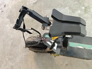 Patinete eléctrico con asiento matriculado