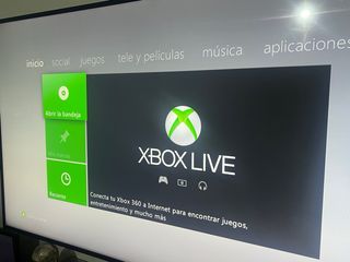 Xbox 360 con 2 mandos