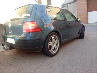 Volkswagen Golf 2003