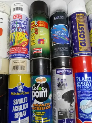 Bombolette spray vernice assortite
