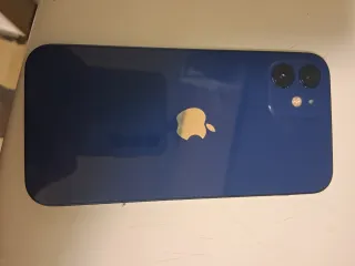 iPhone 12 azul