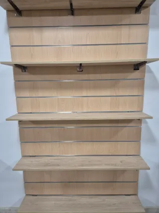 Panel estantería madera con baldas