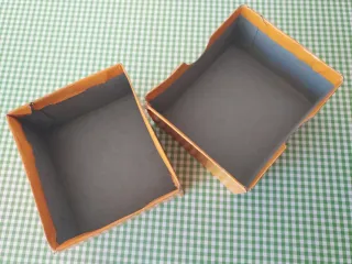 Curiosa caja vacía de canelones La Poule