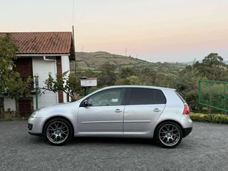 Coche Golf V