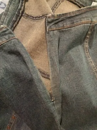 Gonna midi in denim con pizzo