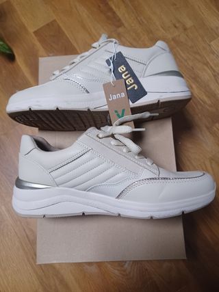Zapatillas Jana nuevas