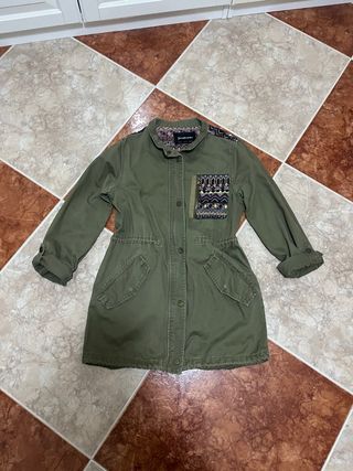 Chaqueta Stradivarius verde caqui