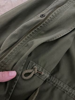 Chaqueta Stradivarius verde caqui