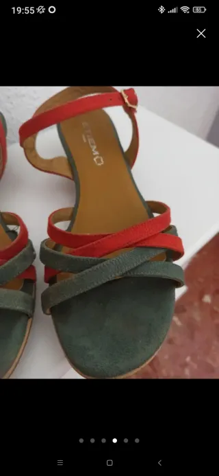 Sandalias ETIEM verde oliva y rojo