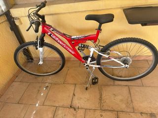 Bicicletta da ragazzo StreetCross rossa