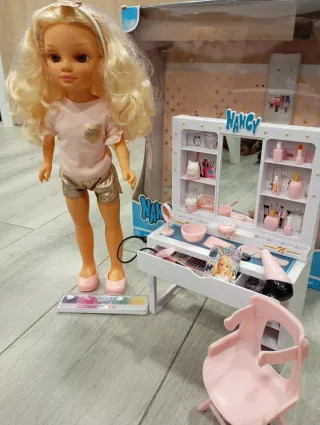 Tocador y Muñeca Nancy